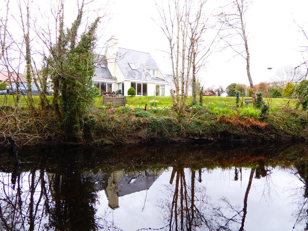 Camillaun Lodge With Lough Corrib Boat Hire Утерард Экстерьер фото